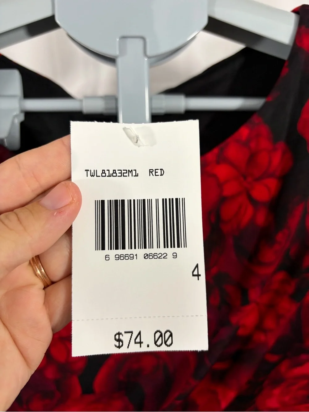 NWT Connected Apparel Women’s Size 4 Red Black Floral Sheath Dress